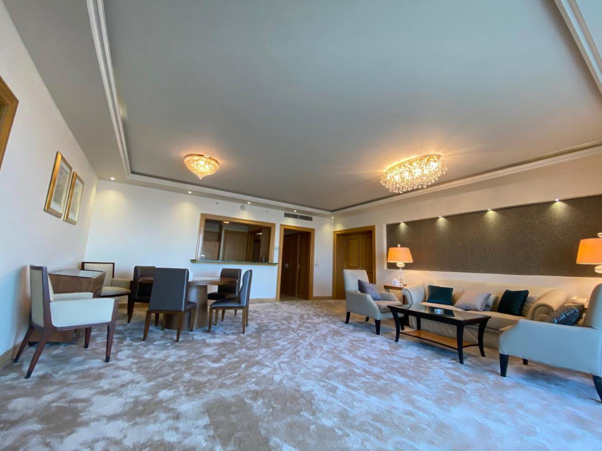 Chez Haytham At Four Seasons Nile Plaza Residential Suite Cairo Exterior photo